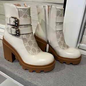 Gucci Women's Cream and Brown Heeled Boots